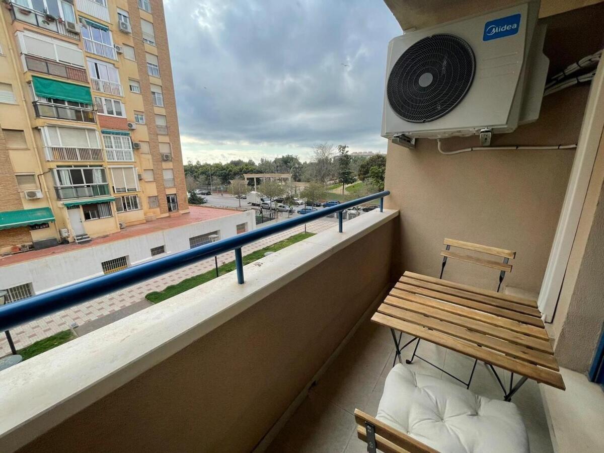 Calu Homes Cerca Playa De Huelin Malaga Zewnętrze zdjęcie