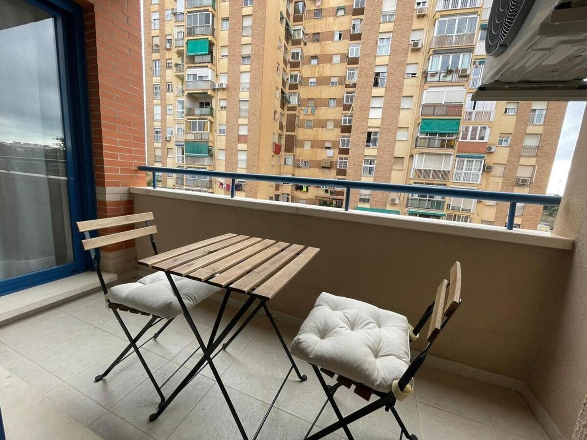 Calu Homes Cerca Playa De Huelin Malaga Zewnętrze zdjęcie